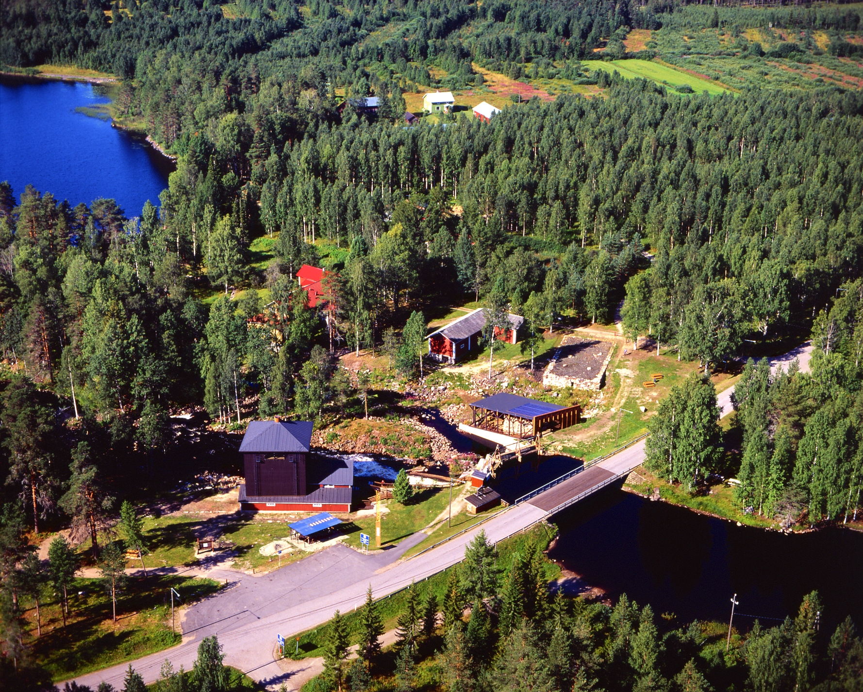 Teollisuuskohteet Teollisuuskohteet